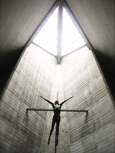 St George's Church, Leeds, Skulptur von Harry Phillips